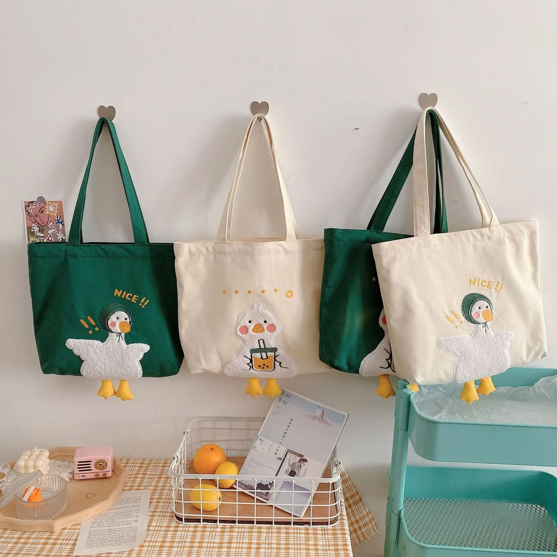 Embroidery Design Love - Thiết Kế Dễ Thương Nữ Vải