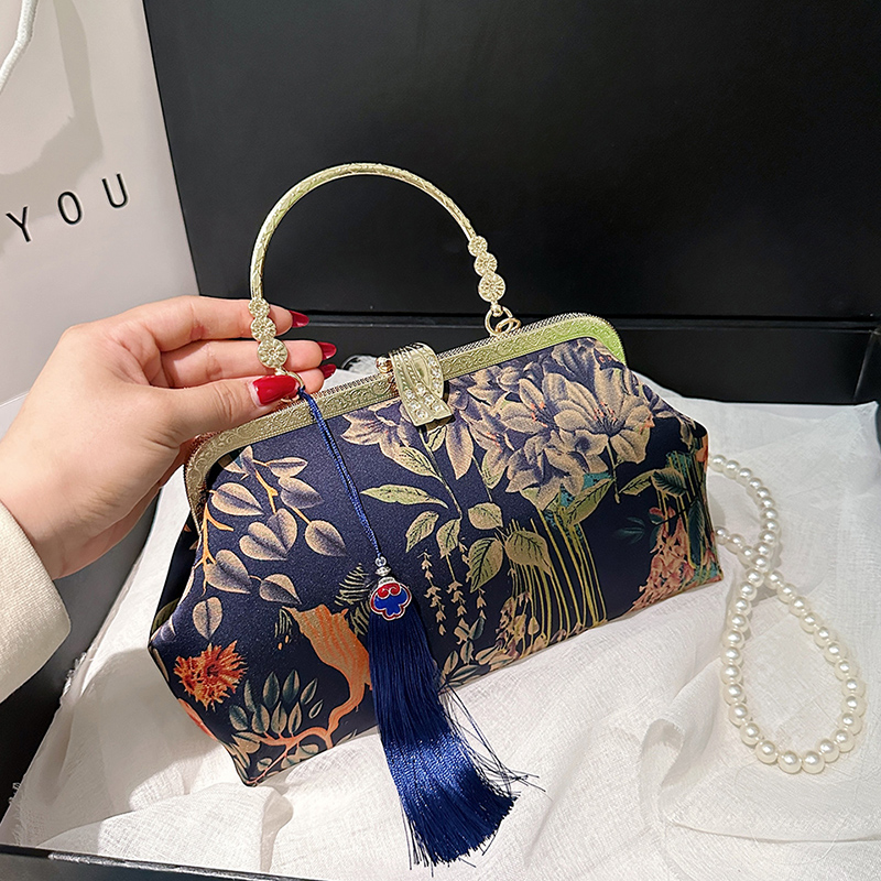 Stylish Embroidered Shoulder B - đánh giá và giá Embroidery Ideas For Bags