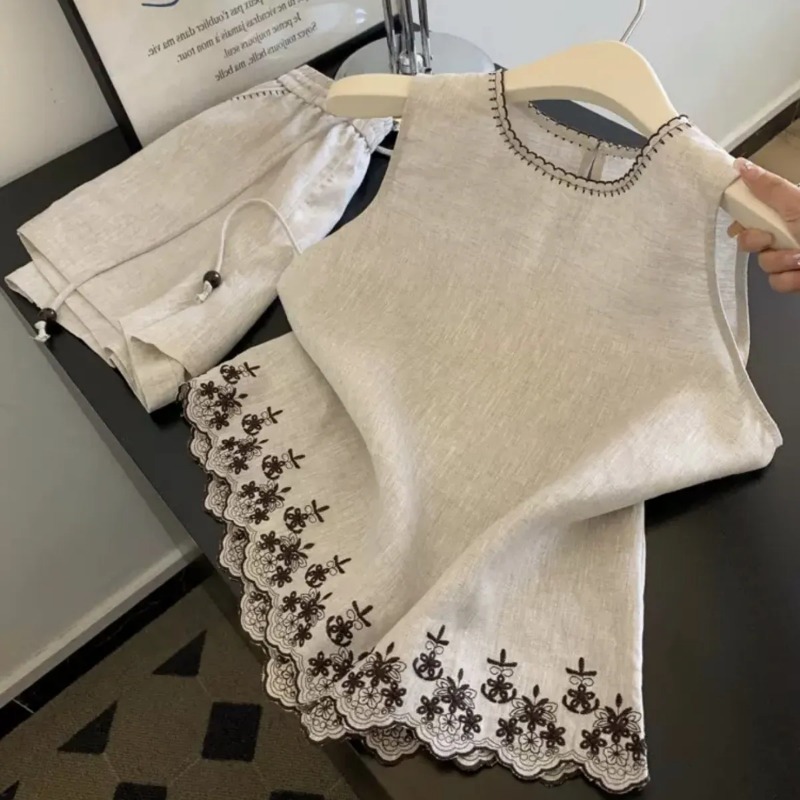 Simple Old Money Style Cotton  - đánh giá và giá Embroidery Uniform