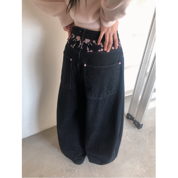 Spring 2026 High Waist Sakura  - đánh giá và giá Embroidery Jeans Sakura