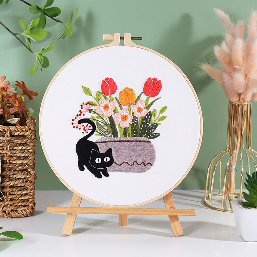 Embroidery Kit with Black Cat  - đánh giá và giá Embroidery Ideas For Bags